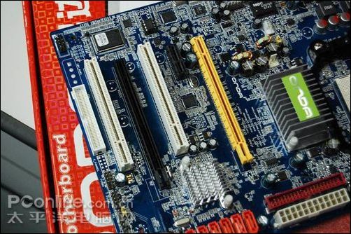 ����128M�Դ氺��790GX�������599
