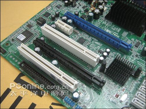 买七彩虹C.A780GX3主板即送键鼠套装