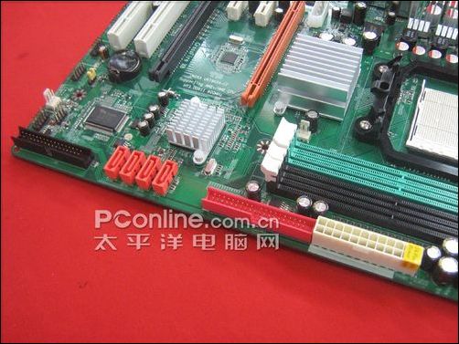 实惠最重要!双敏UR790XA-CF主板499拿走