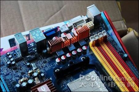 升级超频系统599昂达790GX破3GHz