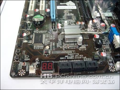 热管带显存双敏豪华限量790GX到货