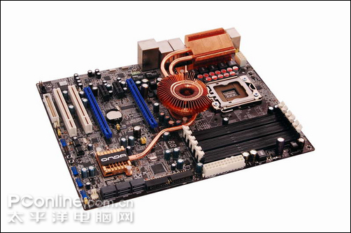 主板基于intel x58 ich10r芯片组,同时搭配第三方磁盘芯片,继续支持