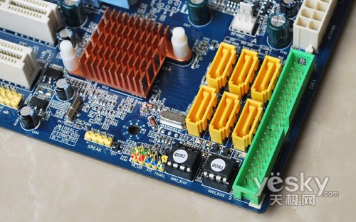 昂达A785G+主板499元 DDR2\/3通吃秒杀790G