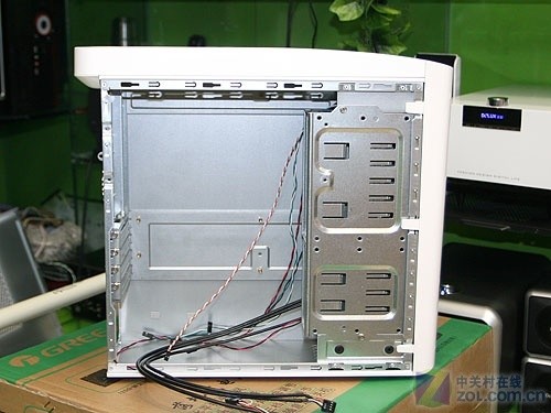 稳定性好的机箱 1253148781_gmO8tL.jpg