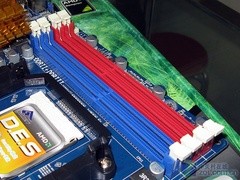 DDR2/3ͨ�Թ���ȫ��̬790GX����599Ԫ