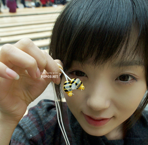 小蜜蜂大熊猫 韩系可爱耳机美女图赏