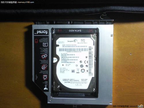 提速N倍 笔记本安装双硬盘SSD+HDD实测_硬