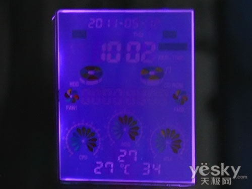 机箱温度控制随心 带LED温度显示屏机箱推荐