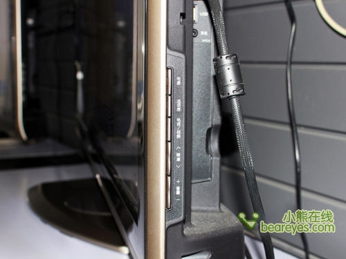 内置SRS声效系统 夏普46寸TV售7K6_硬件