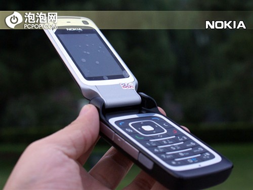 沉稳低调男人风 诺基亚翻盖智能6290评测(2)