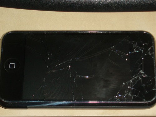 屏幕碎了怎么办?5美元搞定iPhone屏_手机