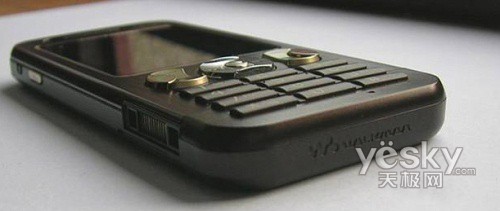 walkman�ֻ����������ᰮ����W890��ͼ��