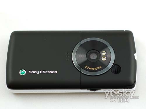 新一代娱乐王者索尼爱立信W960杀至京城_手