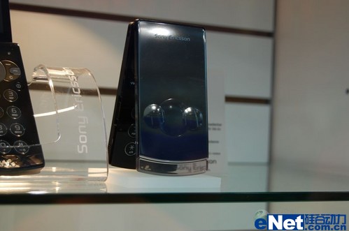 �»�Ϥ������CeBIT���ᰮ����չ̨һƳ