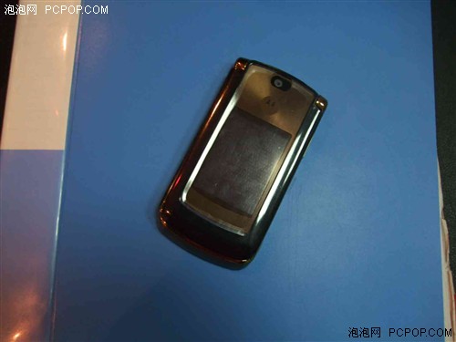 黄金价几许?摩托V8黄金版不到2000元