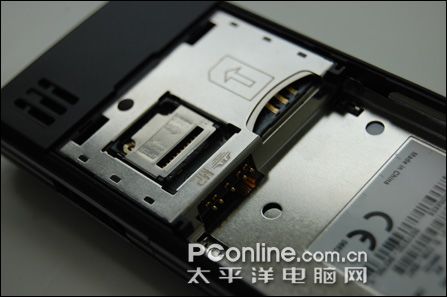 索爱连续发飙!全球最薄拍照手机C902到卖
