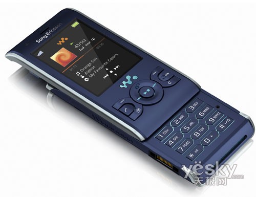索尼爱立信Walkman随身听手机W595激发音乐震撼