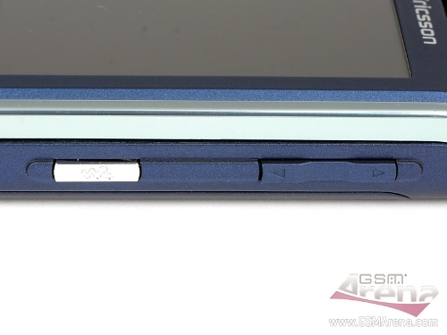 �»���Walkman���ᰮ����W595����(3)