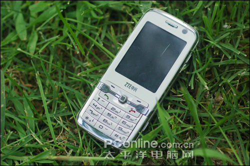 视频通话+重力感应!中兴3G手机U85热辣评测