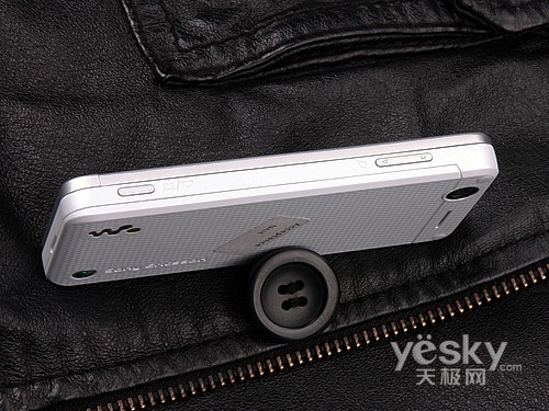 低端Walkman新秀 索尼爱立信W302c评测报告