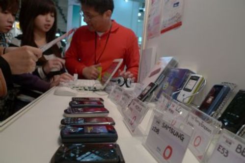 库存水位暴增 手机厂酝酿大规模倒货_手机_科技时代_新浪网