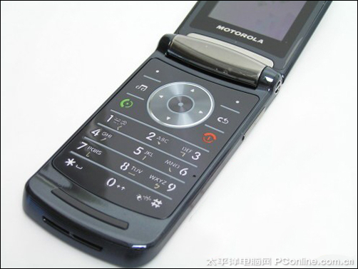 超薄刀锋机 摩托罗拉 V82G版售1660元_手机