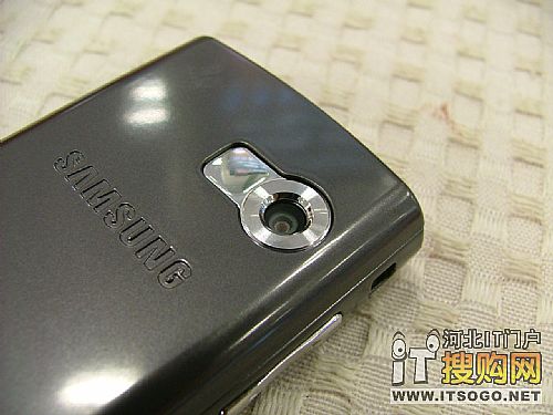 最直率双卡双带机 三星D788仅卖1280!_手机