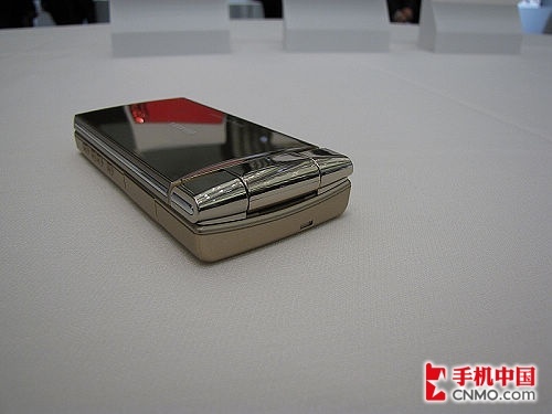 首款蓝光机发布 索尼爱立信U1现场评测