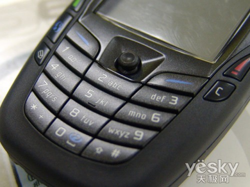 全黑经典胖6甩卖 诺基亚6600仅售499元_手机_科技时代_新浪网
