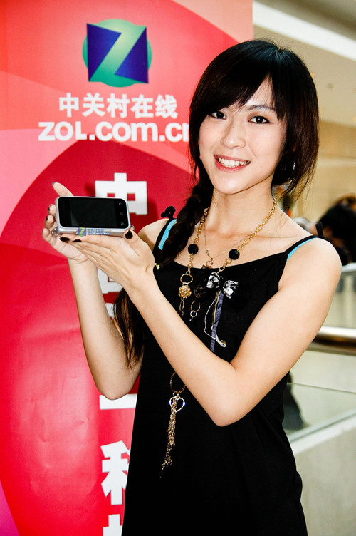 中外美女齐助阵摩托罗拉ME600顶级图赏