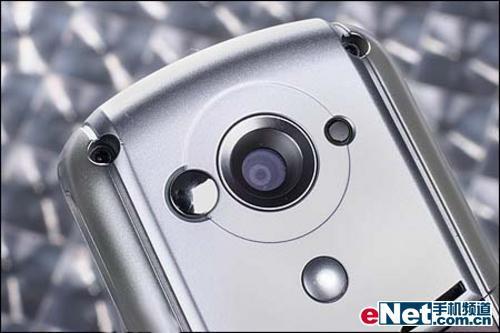 阳光电源最新上市股价 U1320P2T186D11530F4716DT20060601191318_w515.jpg