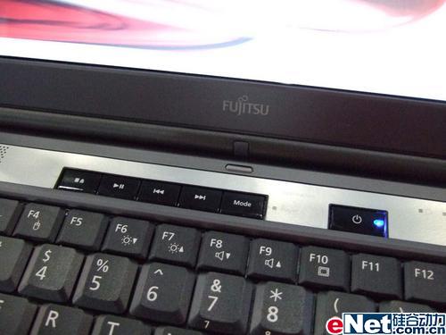 13.3Ӣ��DVD˫���¼��ʿͨS6410����