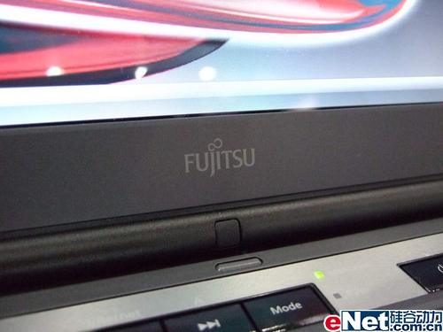 13.3Ӣ��DVD˫���¼��ʿͨS6410����