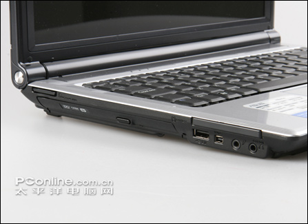 华硕新品F8H54SV-SL7999元还送背包