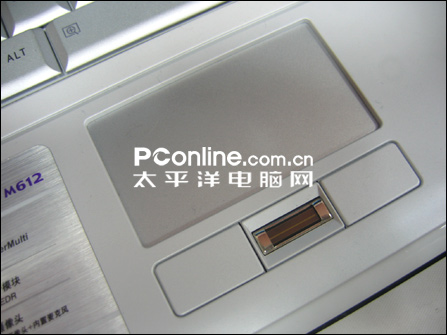 雪降重庆东芝13寸冰雪白M612现卖8900