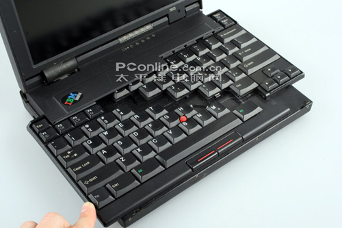 经典重温!Thinkpad 701cs蝴蝶键盘笔记本回味