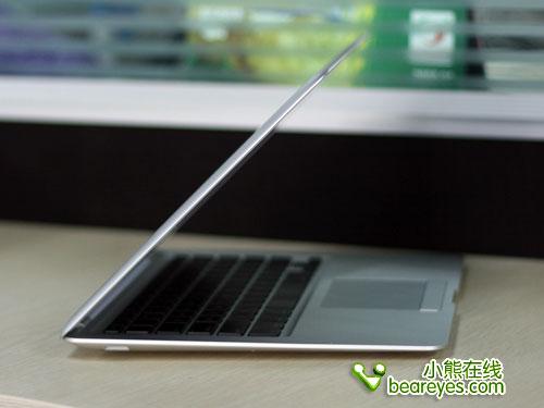 �Ǽ�2000Ԫƻ��MacbookAir�ֻ�����