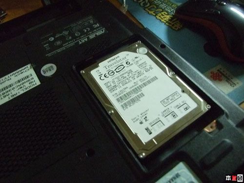 速度翻倍 网友给笔记本换上台式机硬盘_笔记本