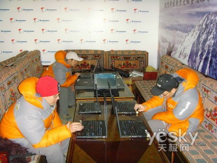ThinkPad珠峰绒布寺新闻中心探秘