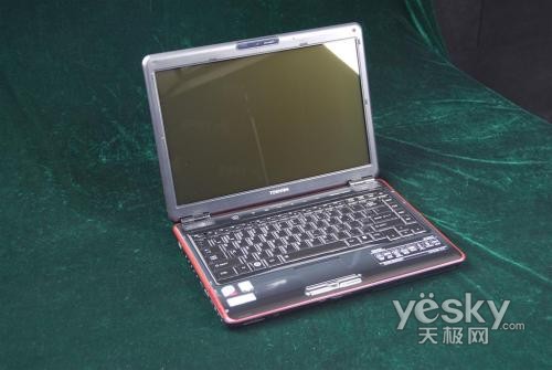 设计手提电脑 fd342f422931d1d6a06b016eec38b295.jpg