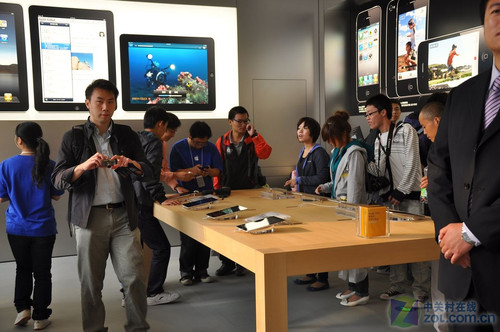 北京西单大悦城Apple Store今盛大开业_笔记本