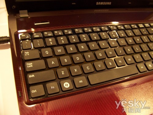 酷睿i5芯GT330M独显三星R480售价6200元