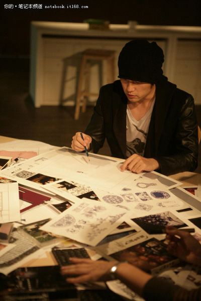 唯美中国风 华硕N3周杰伦特别版新上市_笔记