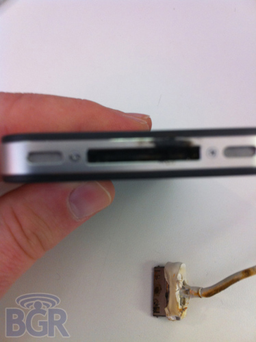 iPhone 4 USB端口打火烧伤用户手指(图)_通讯