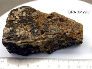 美科学家发现南极神秘陨石 出身令人费解_科学