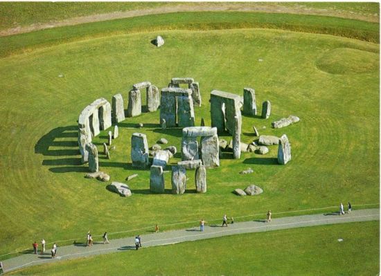 Ӣİ(Avebury)ʯ