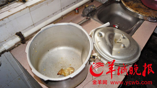 发生爆炸的高压锅 