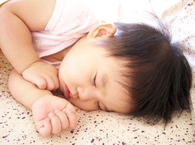 怎么教育孩子自己睡觉 U2286P20T47D97736F776DT20071016103837.jpg