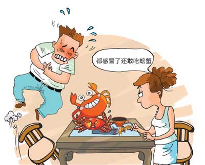 呕吐,消化不良的  此外,一些本来就有过敏史的病人,吃螃蟹后,因蟹中