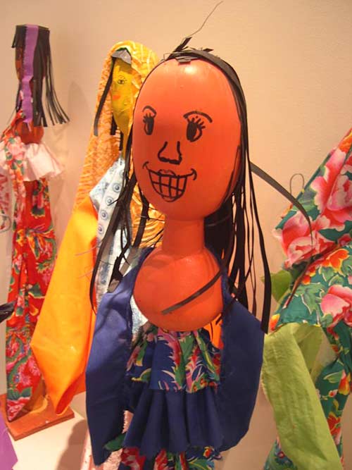 图文:少儿美术作品展-北京9岁孩子的木偶(图)